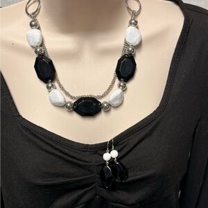 necklace: Black and White Necklace and Earring Set